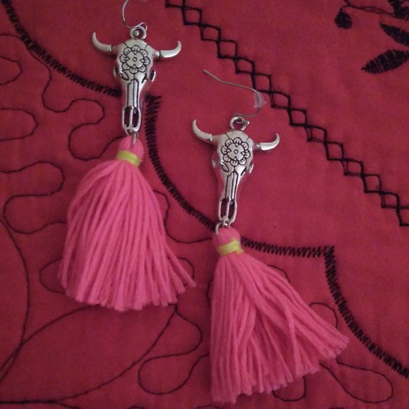 Tassel Earrings Pink - Picture 2 of 4